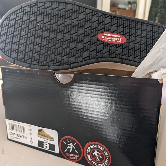 Slip resistant work boot sneaker - Picture 7 of 8